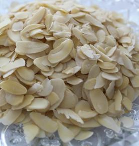 Tranches d'arachides blanchies